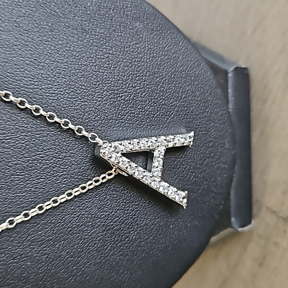 Jewelry - Picture 2 of 3